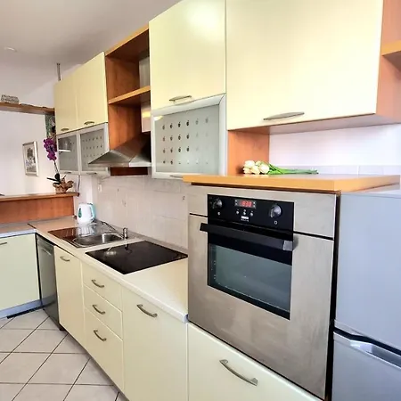 Diocletian Apartment *